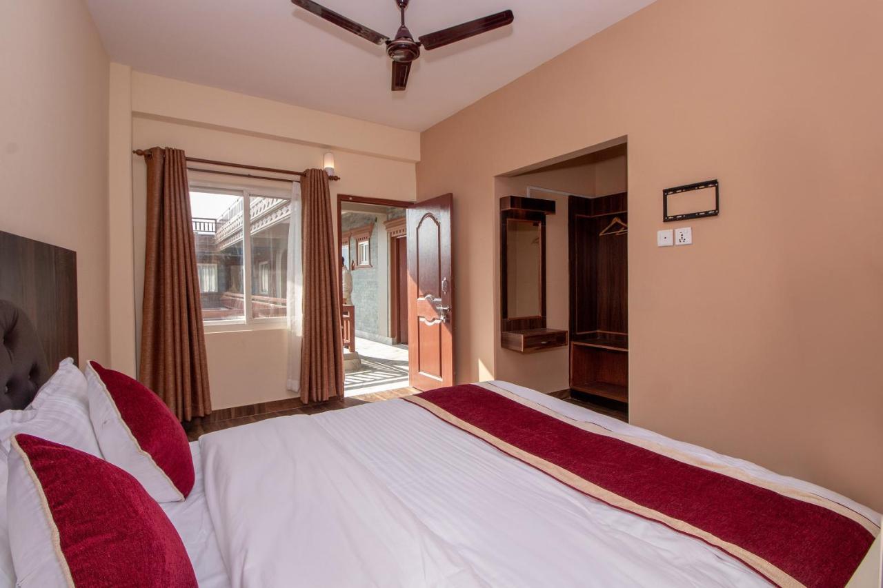 Hotel The Country Yard à Pokhara Extérieur photo