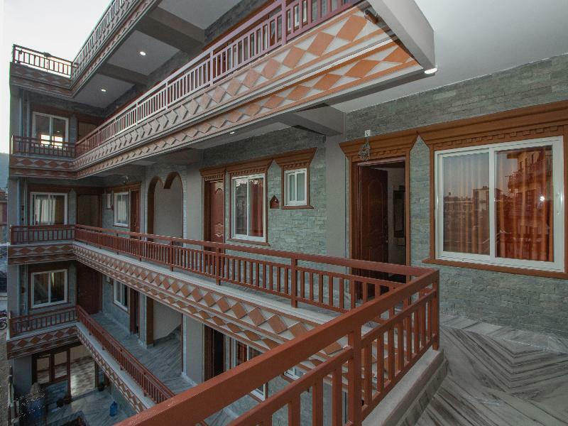 Hotel The Country Yard à Pokhara Extérieur photo