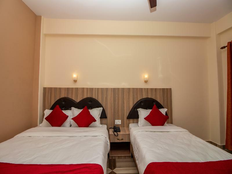 Hotel The Country Yard à Pokhara Extérieur photo