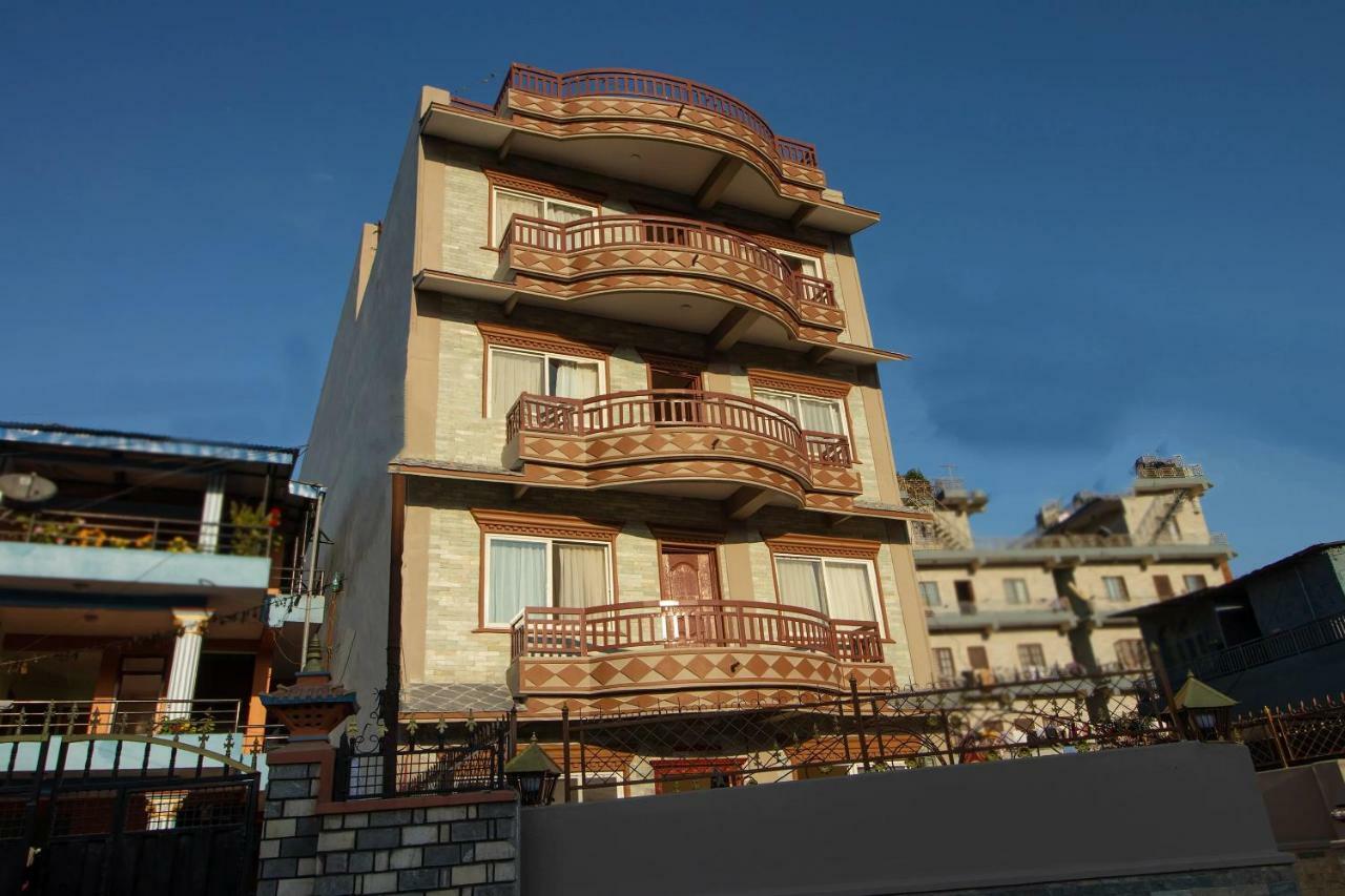 Hotel The Country Yard à Pokhara Extérieur photo